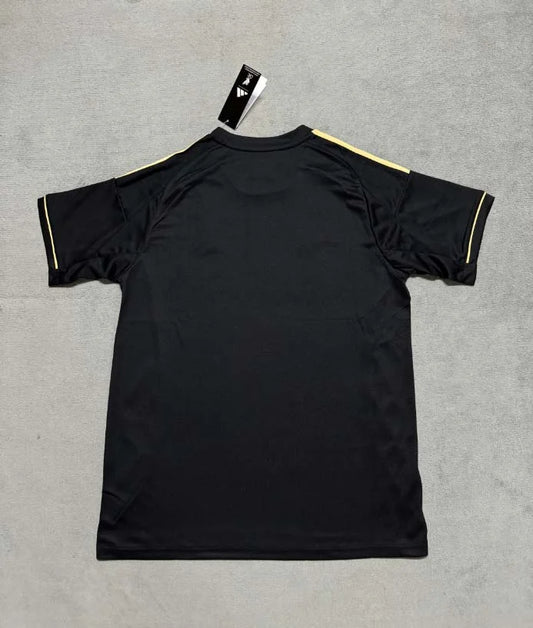 2025/26 Liverpool black+gold special edition jersey